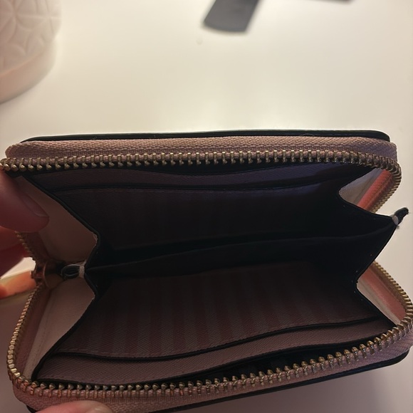 Victoria Secret wallet - Picture 2 of 2